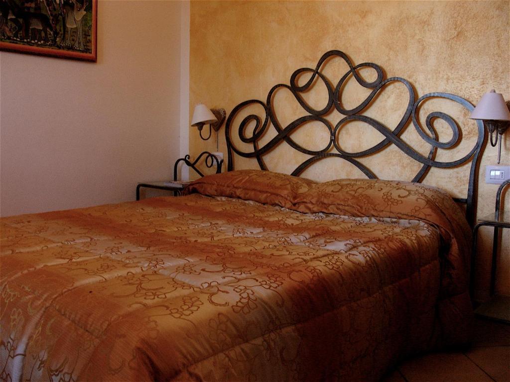 Agriturismo Ca' Isotta Castello di Serravalle Eksteriør billede