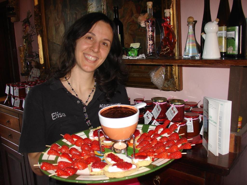 Agriturismo Ca' Isotta Castello di Serravalle Eksteriør billede