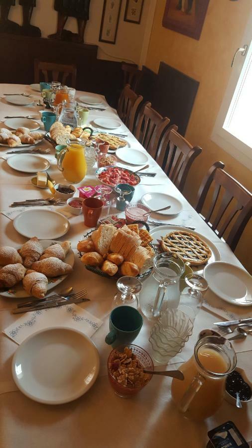 Agriturismo Ca' Isotta Castello di Serravalle Eksteriør billede