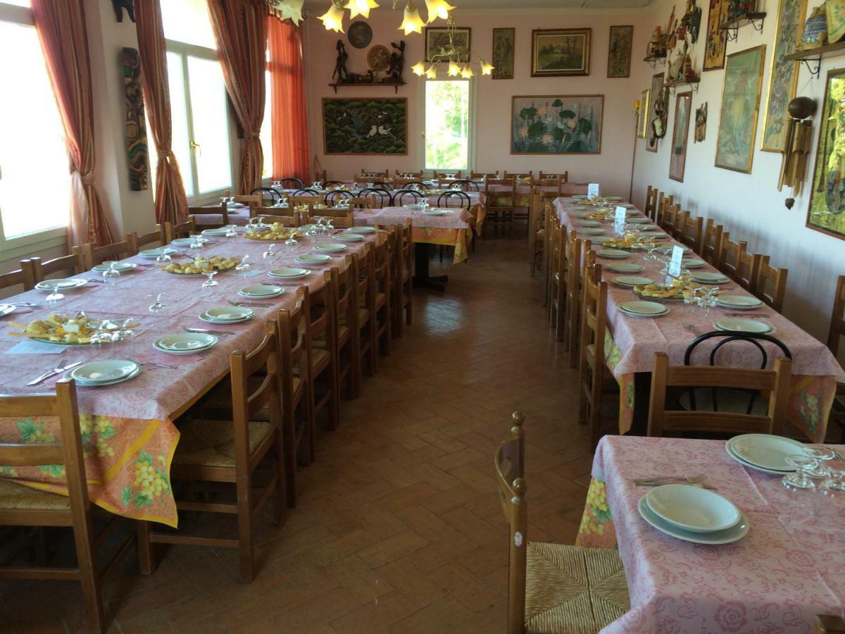 Agriturismo Ca' Isotta Castello di Serravalle Eksteriør billede